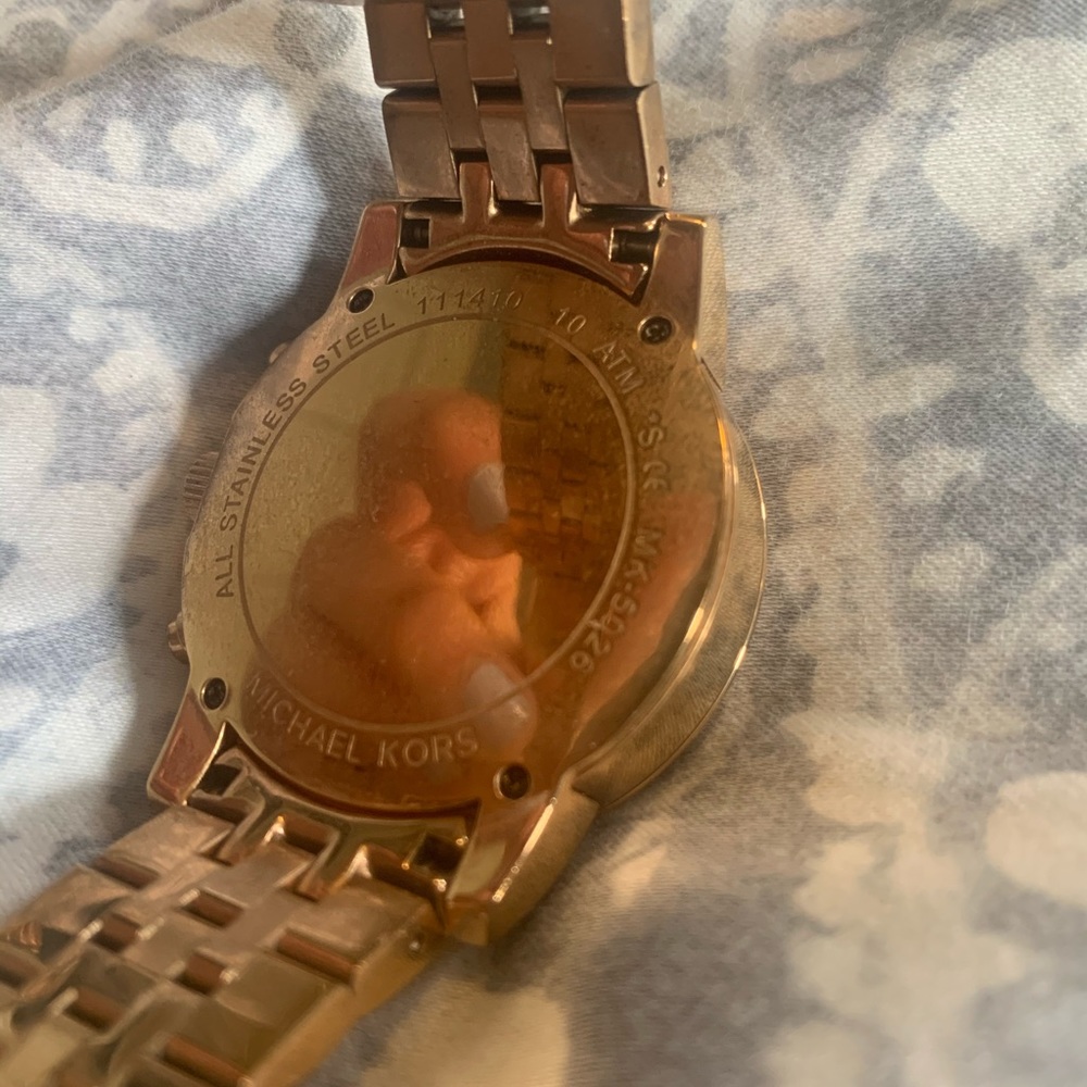 Michael Kors Rose Gold Watch - Picture 4 of 4